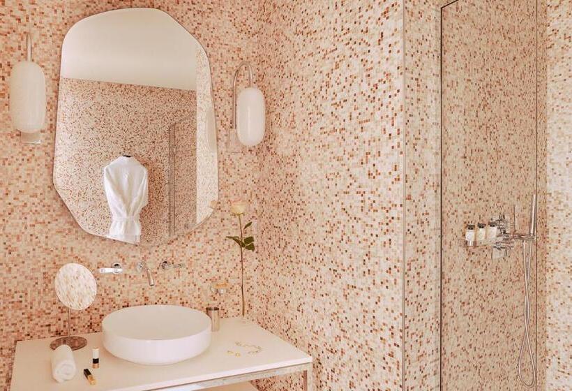 اتاق استاندارد با چشمانداز باغ, Hôtel Madame Rêve