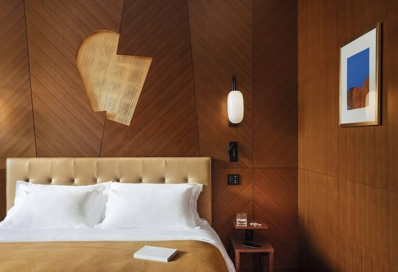 سوییت جونیور, Hôtel Madame Rêve