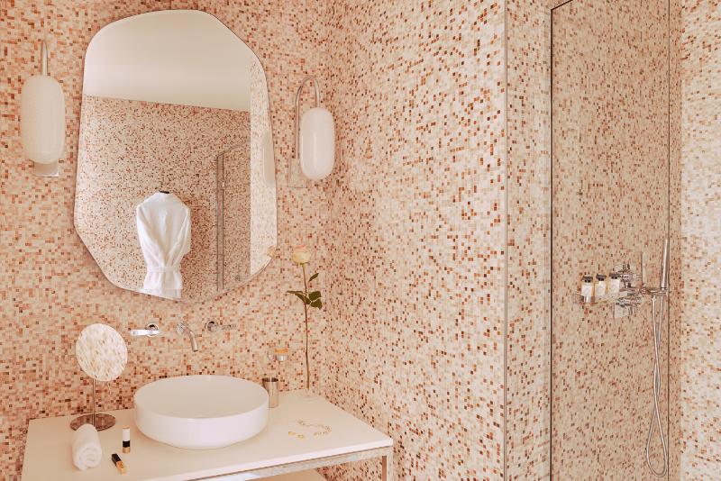 اتاق سوپریور با چشمانداز باغ, Hôtel Madame Rêve