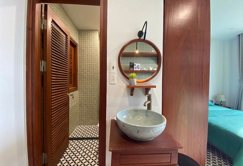 اتاق سوپریور, Joohouse Lux