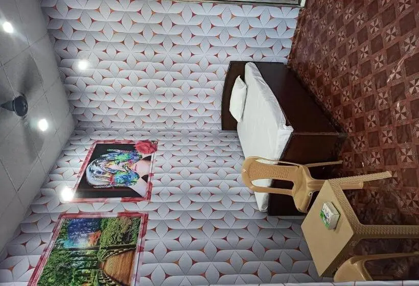 トリプルクラシックルーム, Spot On Hotel Delhi Darbaar