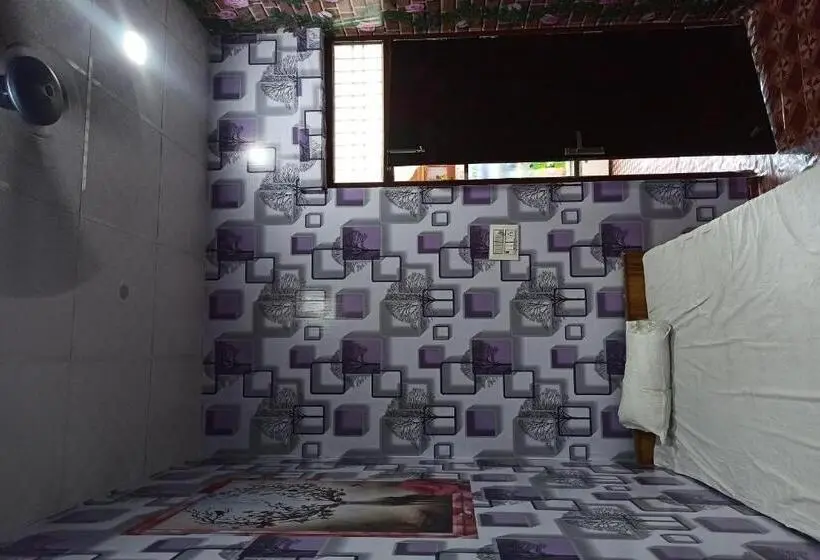 トリプルクラシックルーム, Spot On Hotel Delhi Darbaar