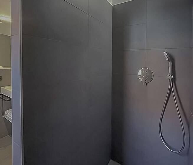 Номер Deluxe, Mariandl Im Oberwirt