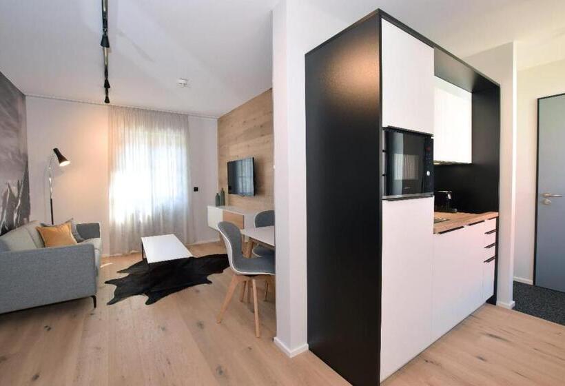 Номер Deluxe, Mariandl Im Oberwirt