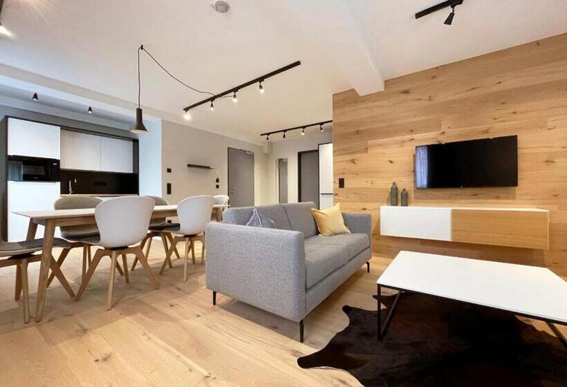 テラス付スイート, Mariandl Im Oberwirt