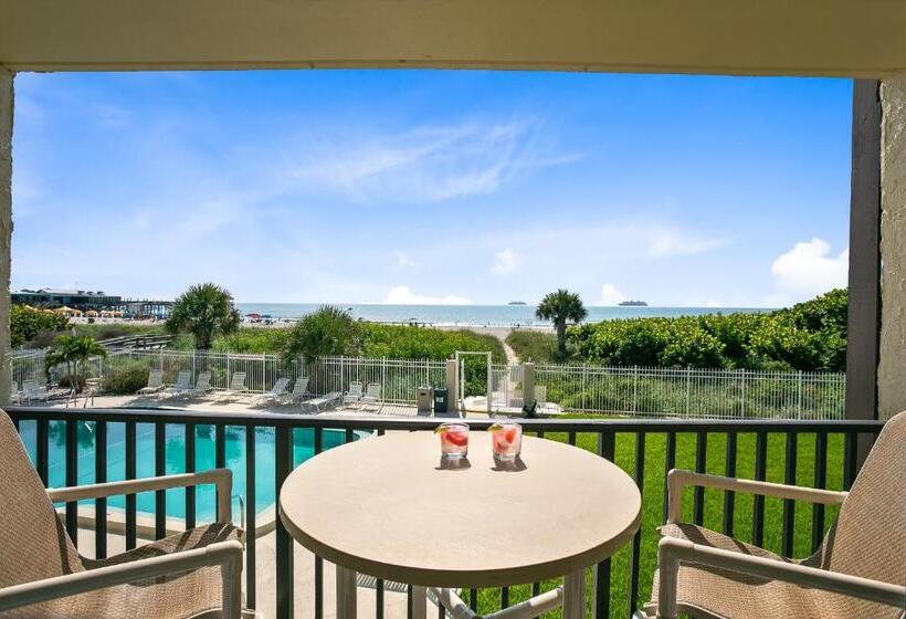 2 Bedroom Premium Apartment Sea View, Chateau By The Sea