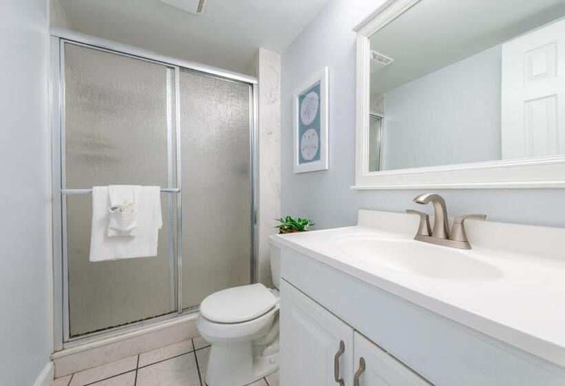 דירת פנטהאוז 2 חדרי שינה, Chateau By The Sea