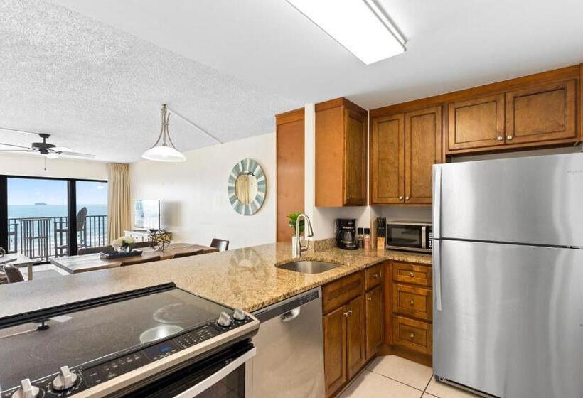 דירת פנטהאוז 2 חדרי שינה, Chateau By The Sea