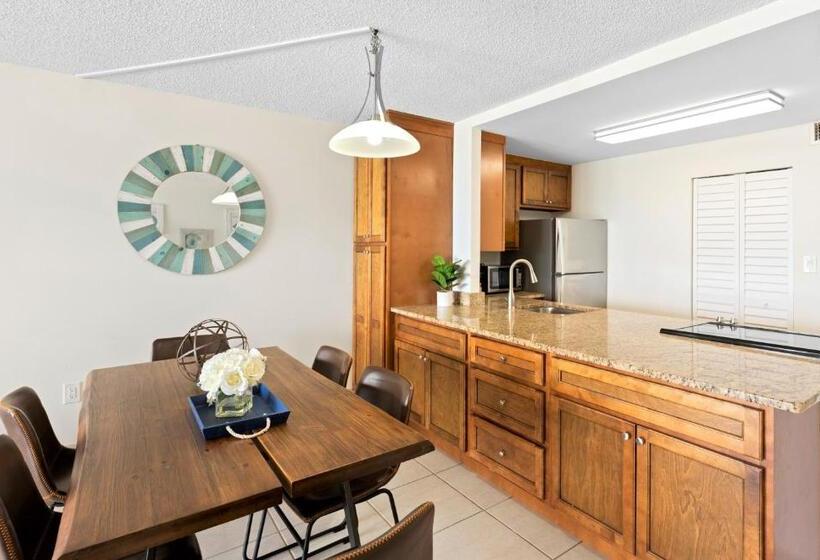 דירת פנטהאוז 2 חדרי שינה, Chateau By The Sea