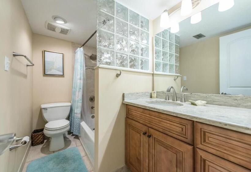 דירת חדר, Chateau By The Sea