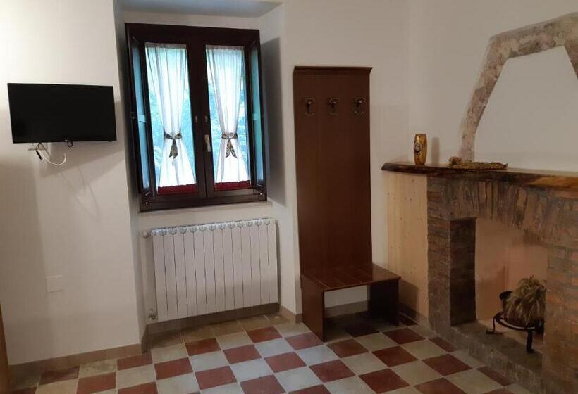 اتاق خانوادگی, Cantoniera D Umbra Agriturismo
