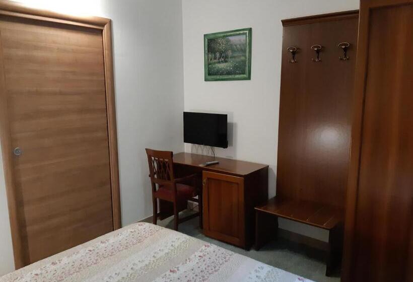 اتاق استاندارد, Cantoniera D Umbra Agriturismo