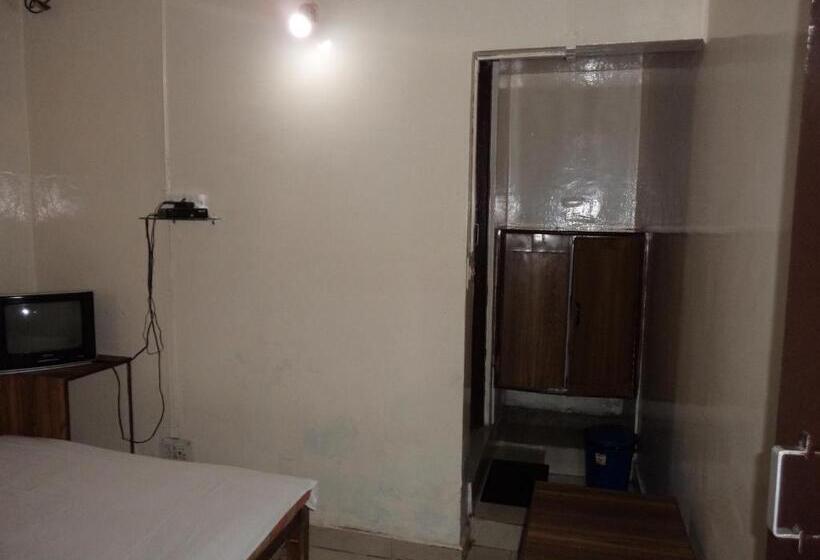 エコノミールーム, Embassy