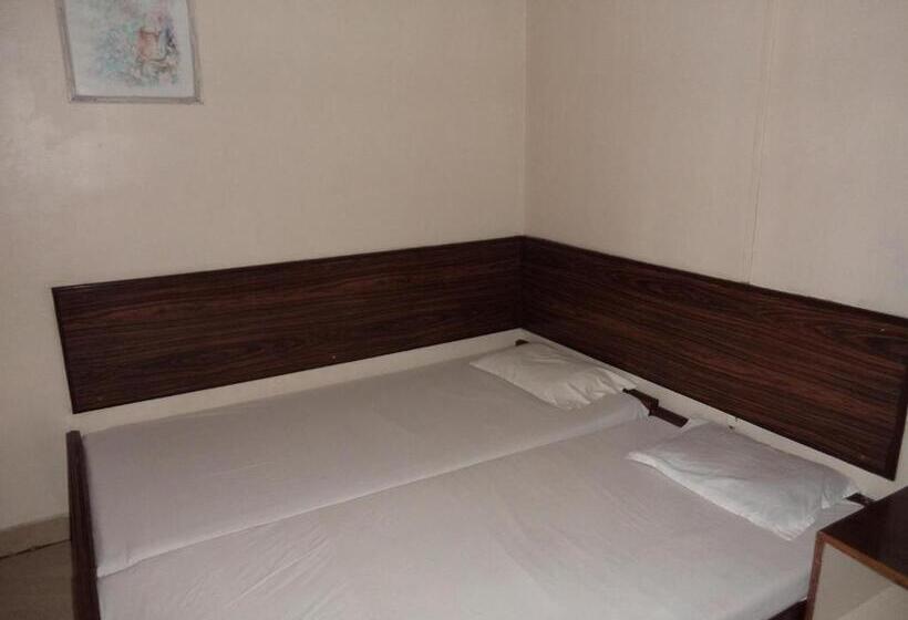 デラックスルーム, Embassy