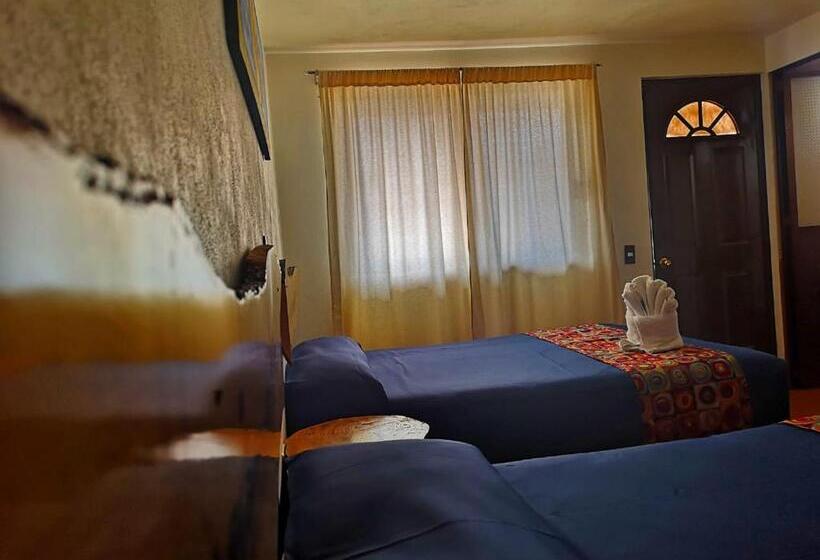 スタンダード４人部屋, Tlatoani