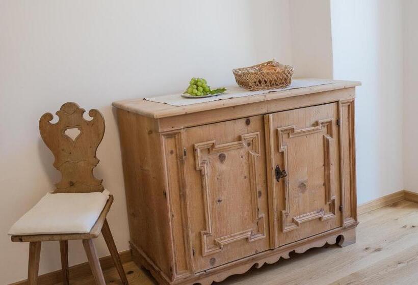 דירת שלושה חדרים, Vettererhof