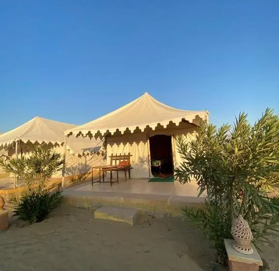 デラックスルーム, Pal Rajah Desert Camp