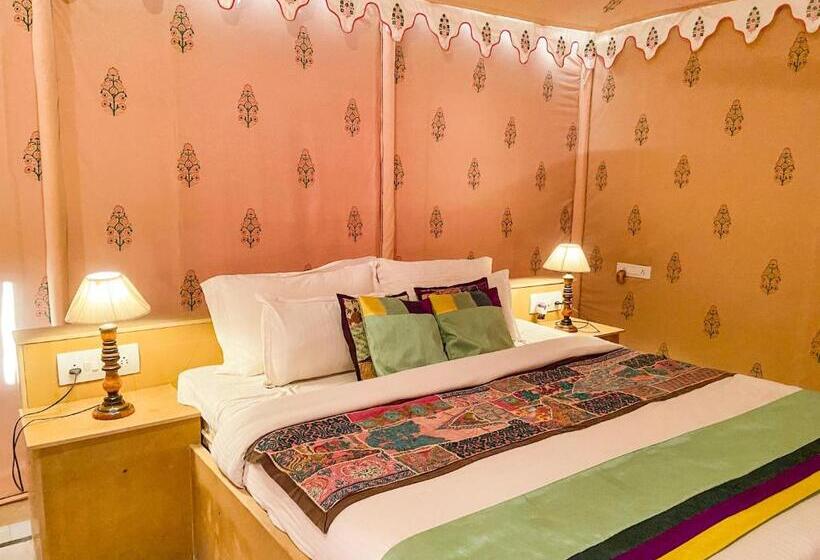 كوخ ديلوكس, Pal Rajah Desert Camp