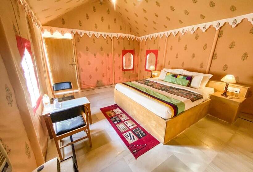 كوخ ديلوكس, Pal Rajah Desert Camp