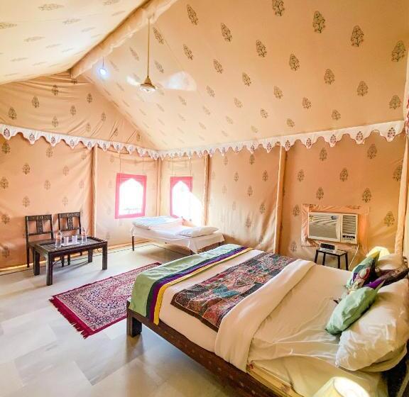 جناح عائلي, Pal Rajah Desert Camp