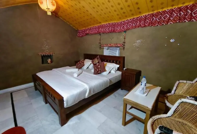 スーペリアールーム, Pal Rajah Desert Camp
