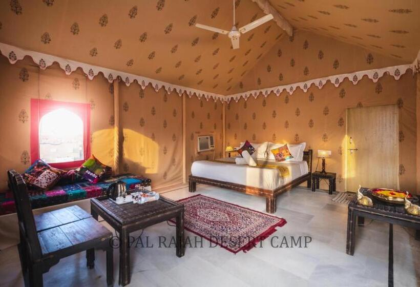 كوخ ديلوكس, Pal Rajah Desert Camp