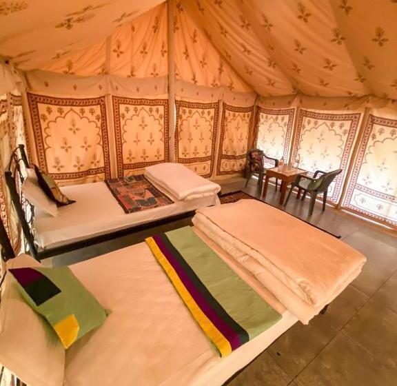 غرفة ديلوكس, Pal Rajah Desert Camp