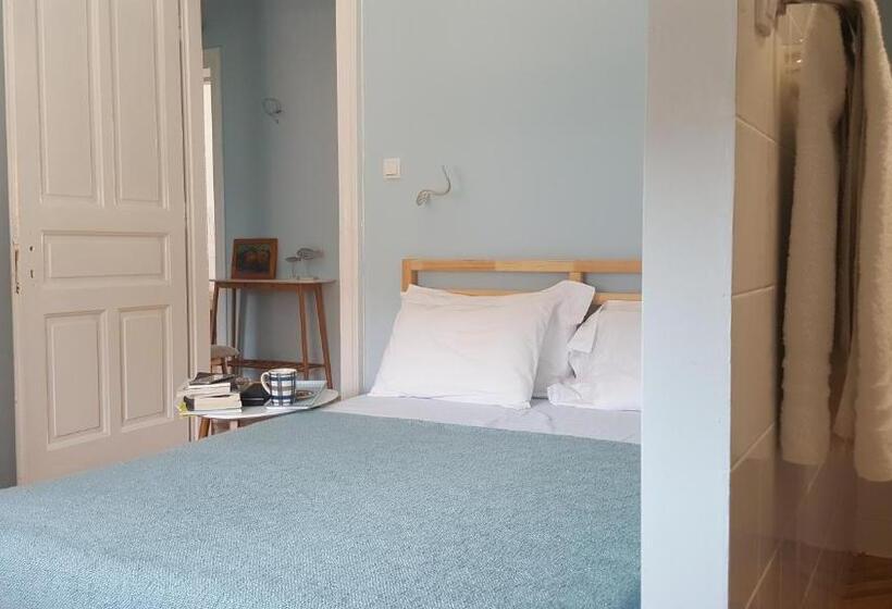 اتاق استاندارد با چشمانداز کوهستان, Room Next To Porto Montenegro