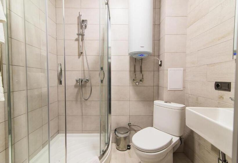 اتاق استاندارد, Arena Apart