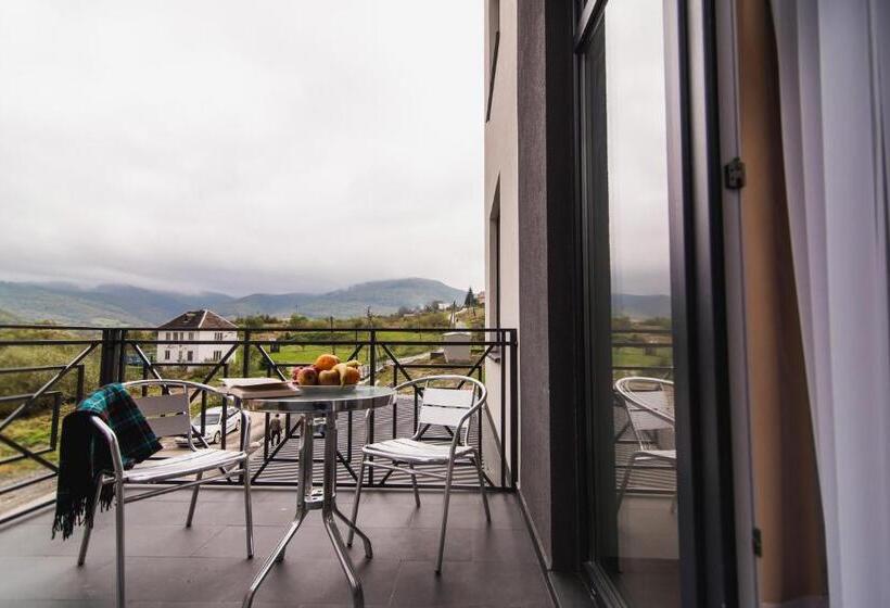 استودیوی استاندارد, Arena Apart