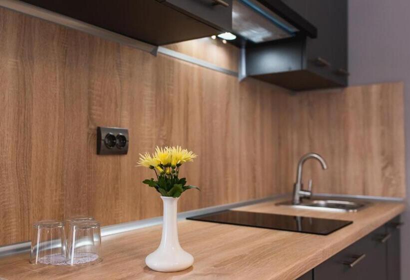 استودیوی استاندارد, Arena Apart