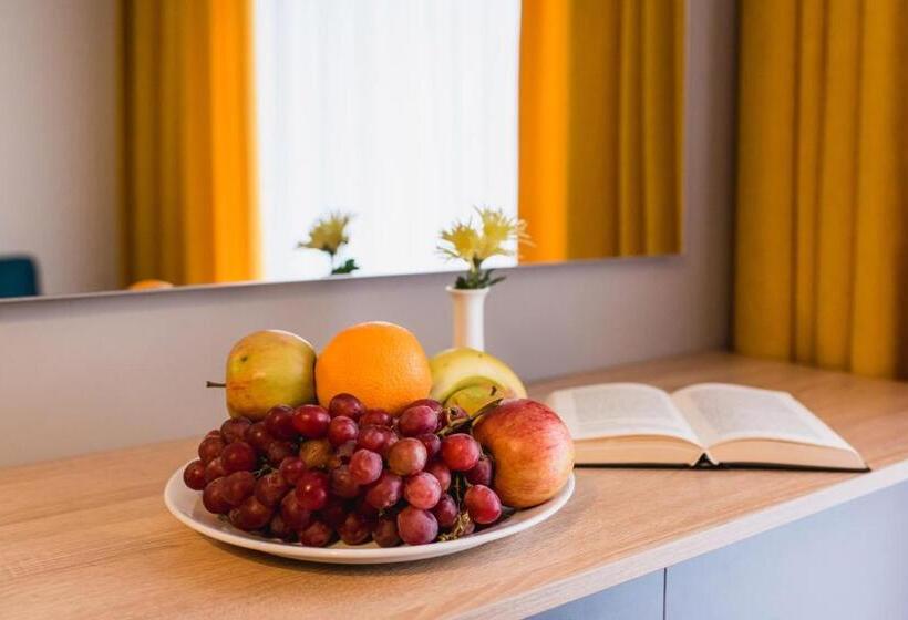 آپارتمان لوکس 1 خوابه, Arena Apart