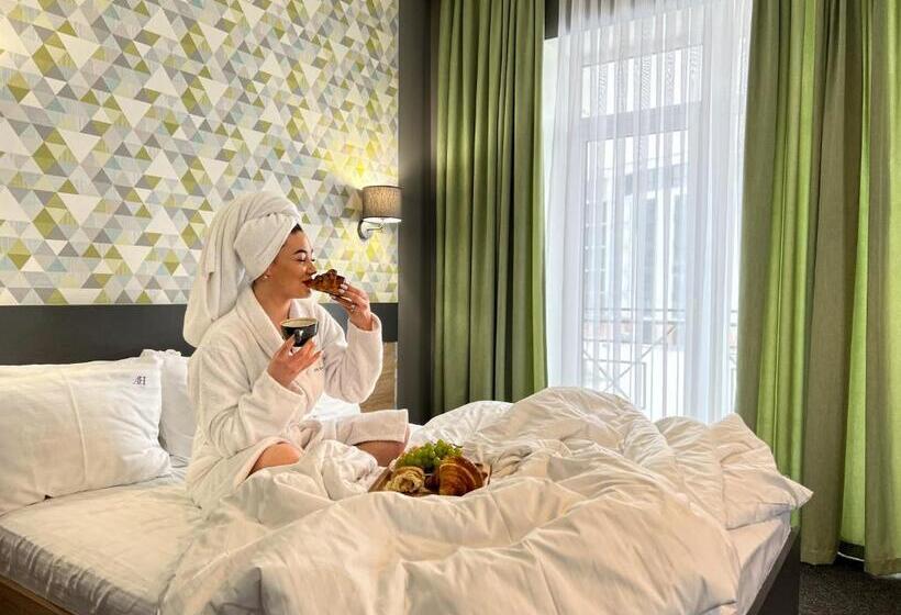 استودیوی استاندارد, Arena Apart