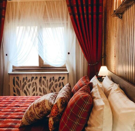 اتاق خانوادگی, Chalet Blanc