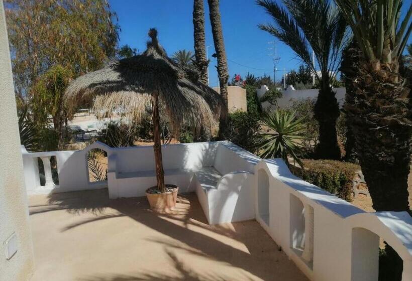 جناح عائلي, Menzel Caja