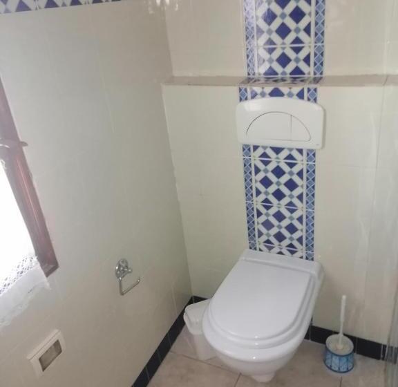 جناح عائلي, Menzel Caja