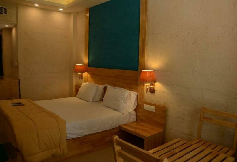 חדר דלוקס נוף לים, Coconhuts Beach Resort