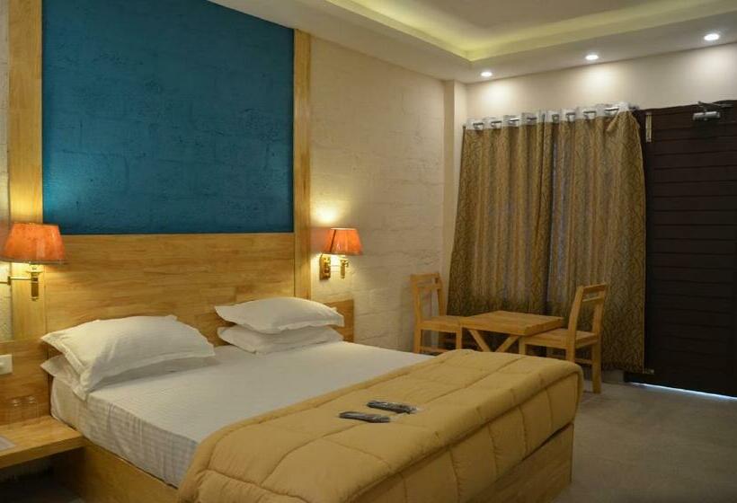 디럭스 룸 바다 전망, Coconhuts Beach Resort