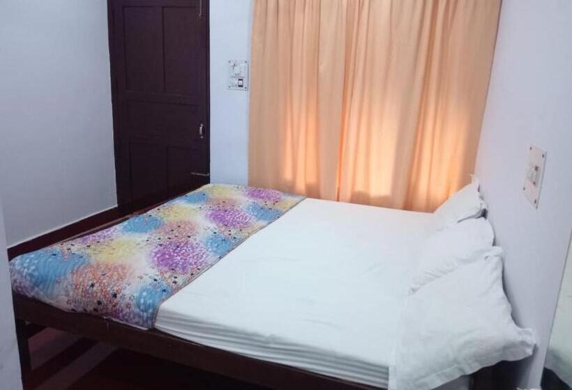 이코노미 룸, Coconhuts Beach Resort