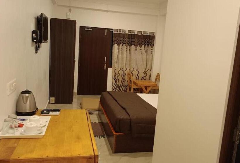 חדר דלוקס, Coconhuts Beach Resort