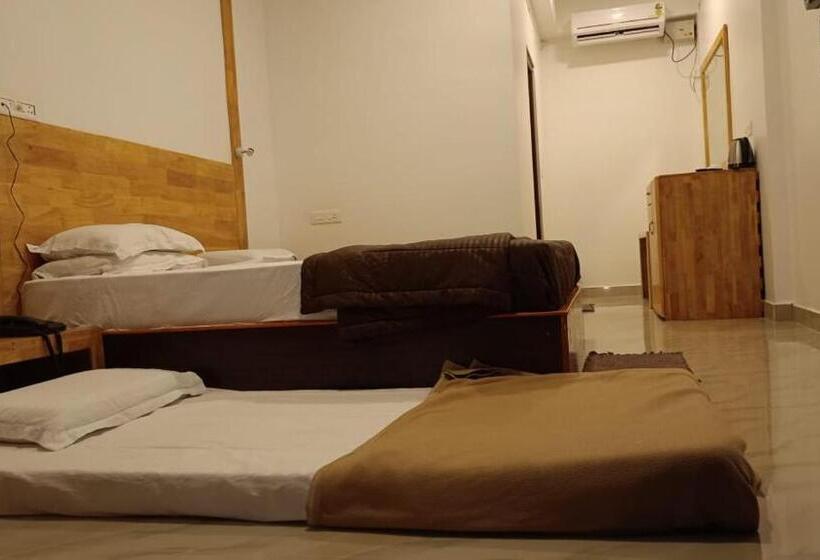 חדר דלוקס, Coconhuts Beach Resort