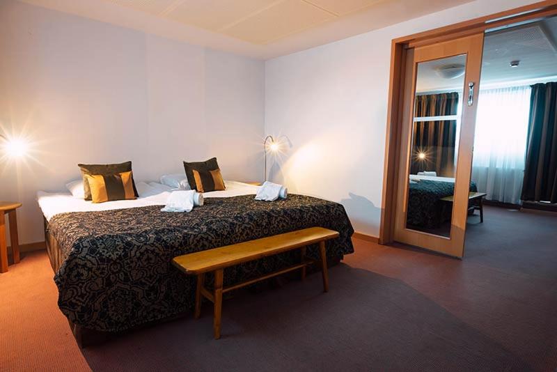 סוויטה משפחתית, Liravintola Kumpu