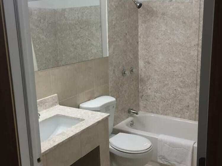 스탠다드 룸 더블 침대 2개, Budget Inn   Cambridge