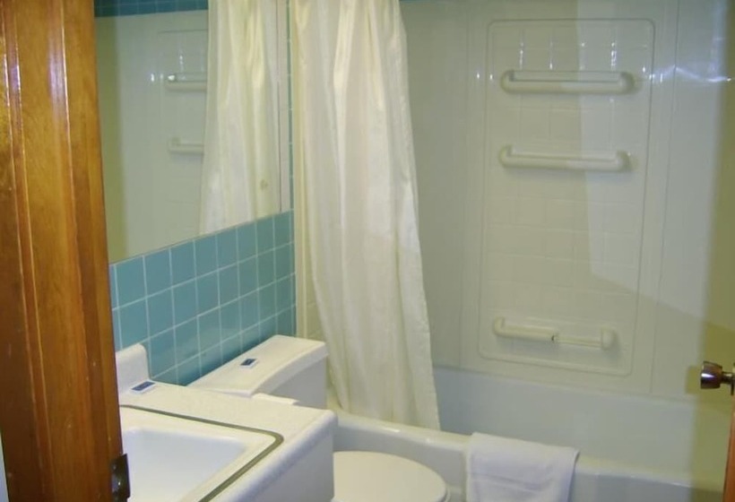 스탠다드 룸 더블 침대 2개, Budget Inn   Cambridge