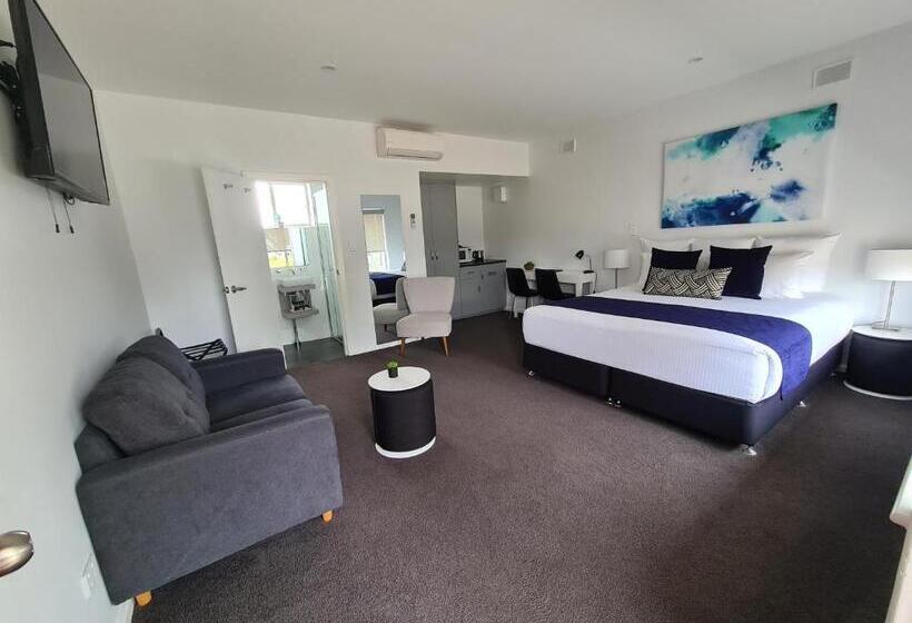 اتاق لوکس با تخت بزرگ, The Avenue Inn