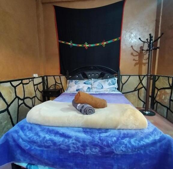 اتاق استاندارد با چشم‌انداز باغ, Auberge Restaurant Tizgui