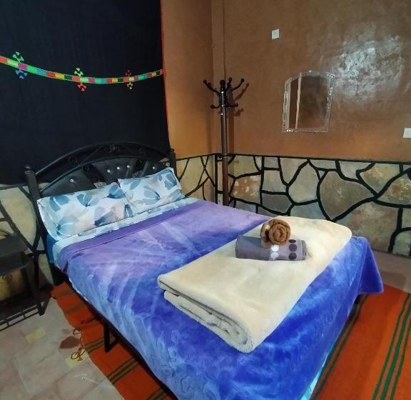 اتاق استاندارد با چشم‌انداز باغ, Auberge Restaurant Tizgui