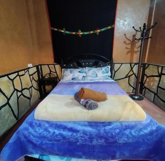 اتاق استاندارد با چشم‌انداز باغ, Auberge Restaurant Tizgui