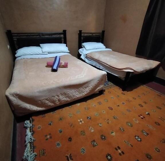 اتاق استاندارد سه تخته با چشم‌انداز باغ, Auberge Restaurant Tizgui