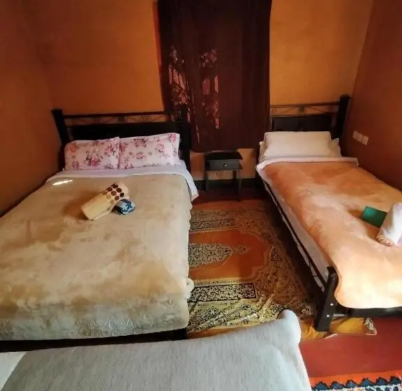 スタンダード4人部屋, Auberge Restaurant Tizgui